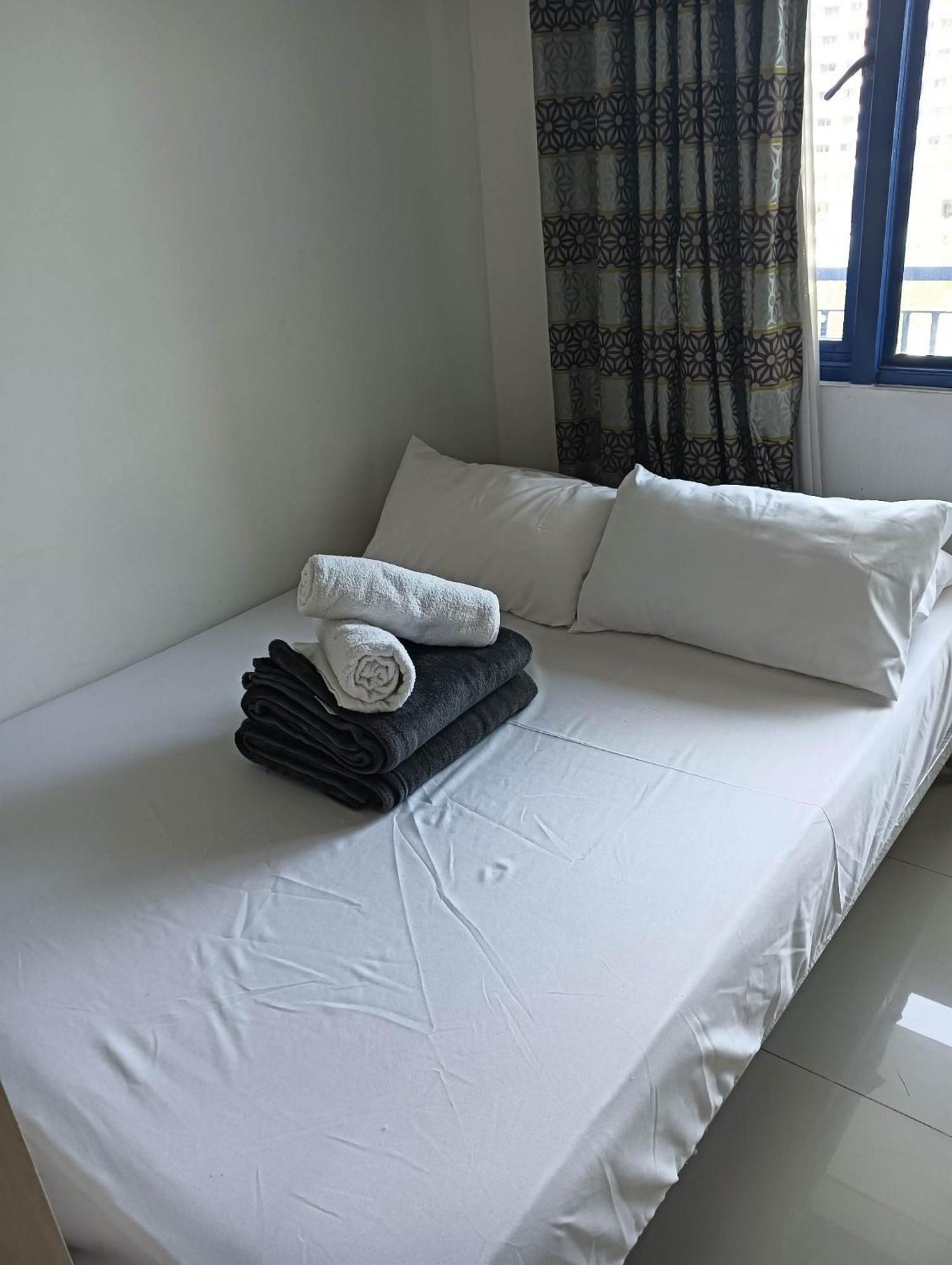 The Finest Sea Residences Condo Manila Bilik gambar